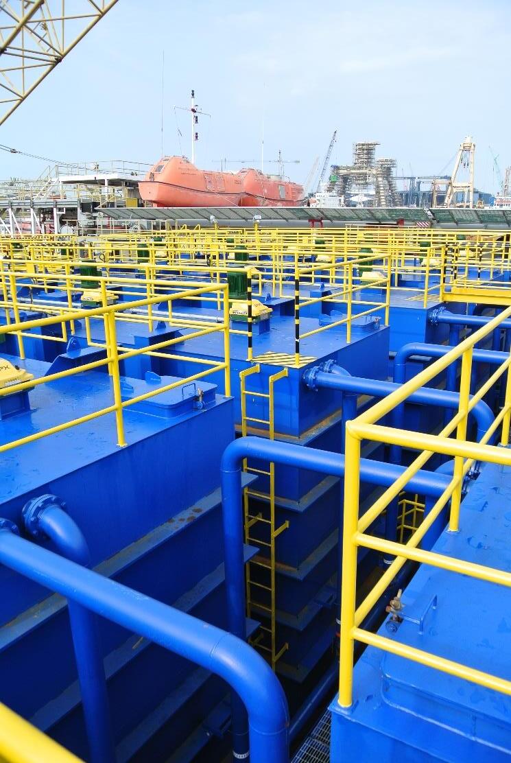 Mud tank arrangements