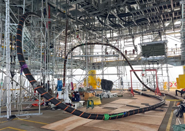 Offshore substation cable pull-in — Dimension project management on an OSS topside campaign