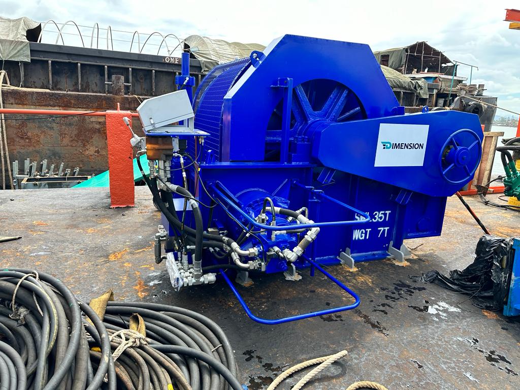35 MT Dual-Speed Mooring Winch — installed on K-Link Bravo cable laying barge