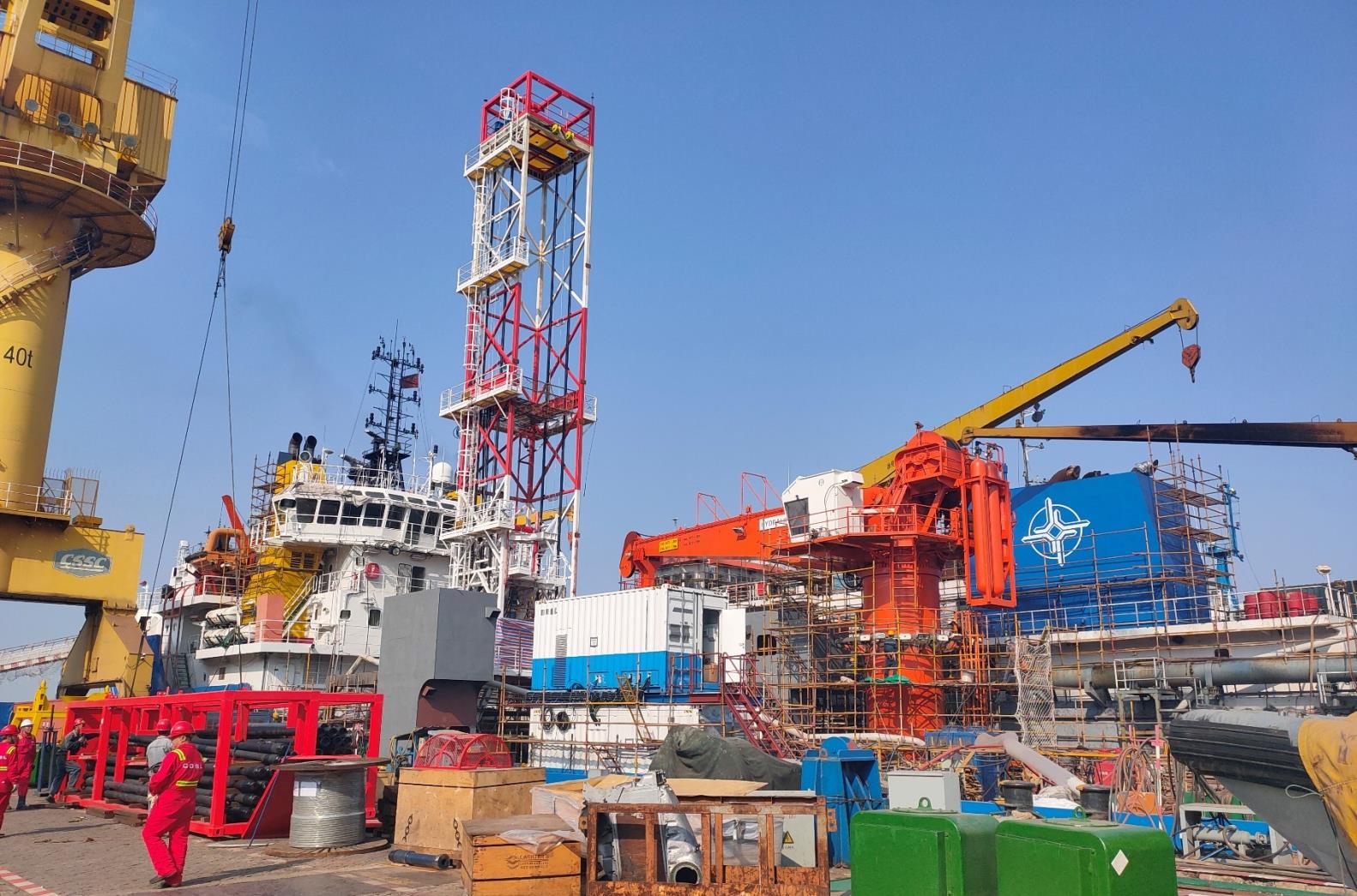 60 T Pull Drill String Heave Compensation System — drill tower at port (China Oilfield Services Limited / COSL, 2019)